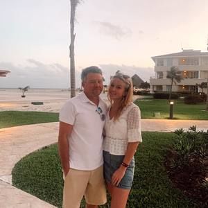 Meet your Posher, Casey